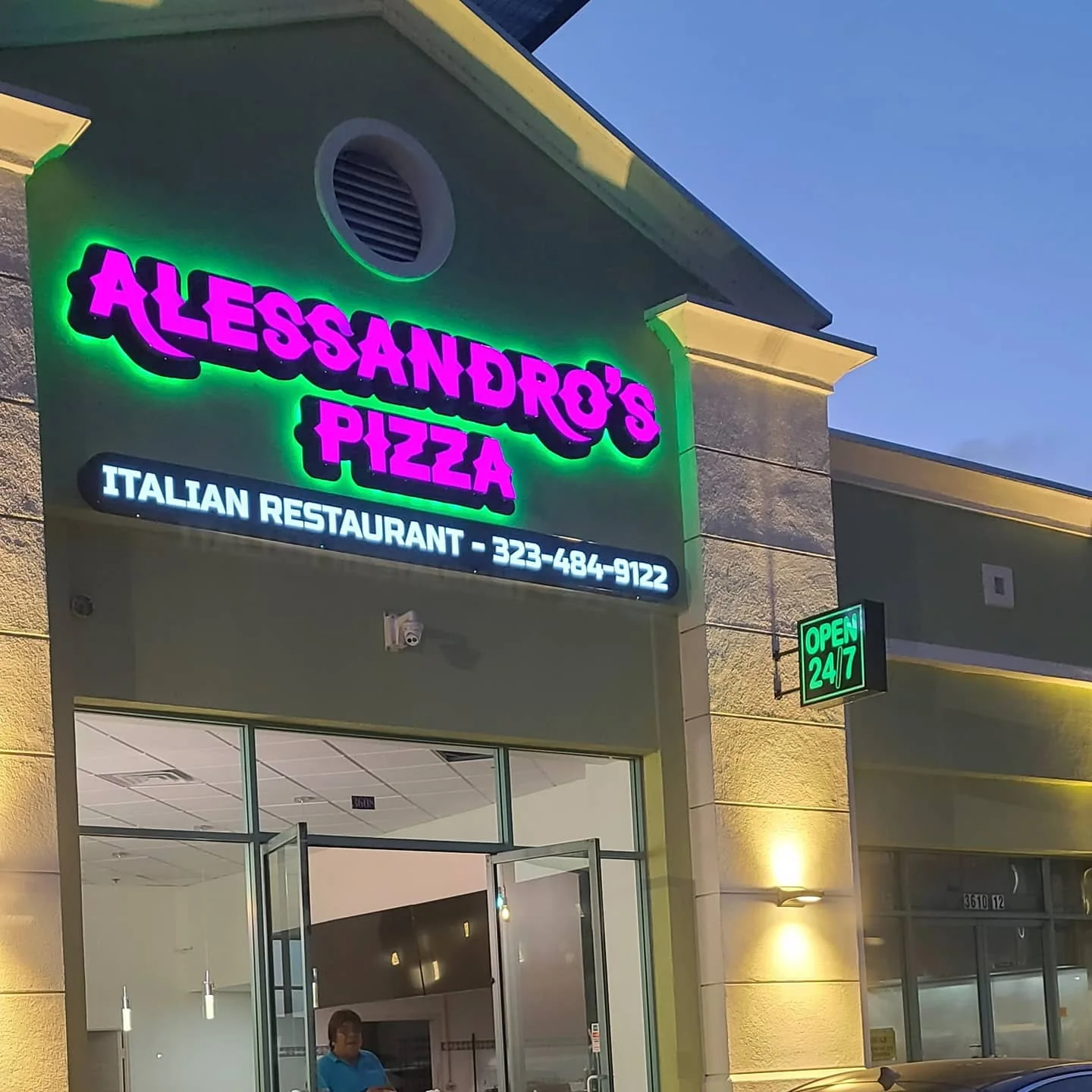 Alessandro's Pizza illuminated sign