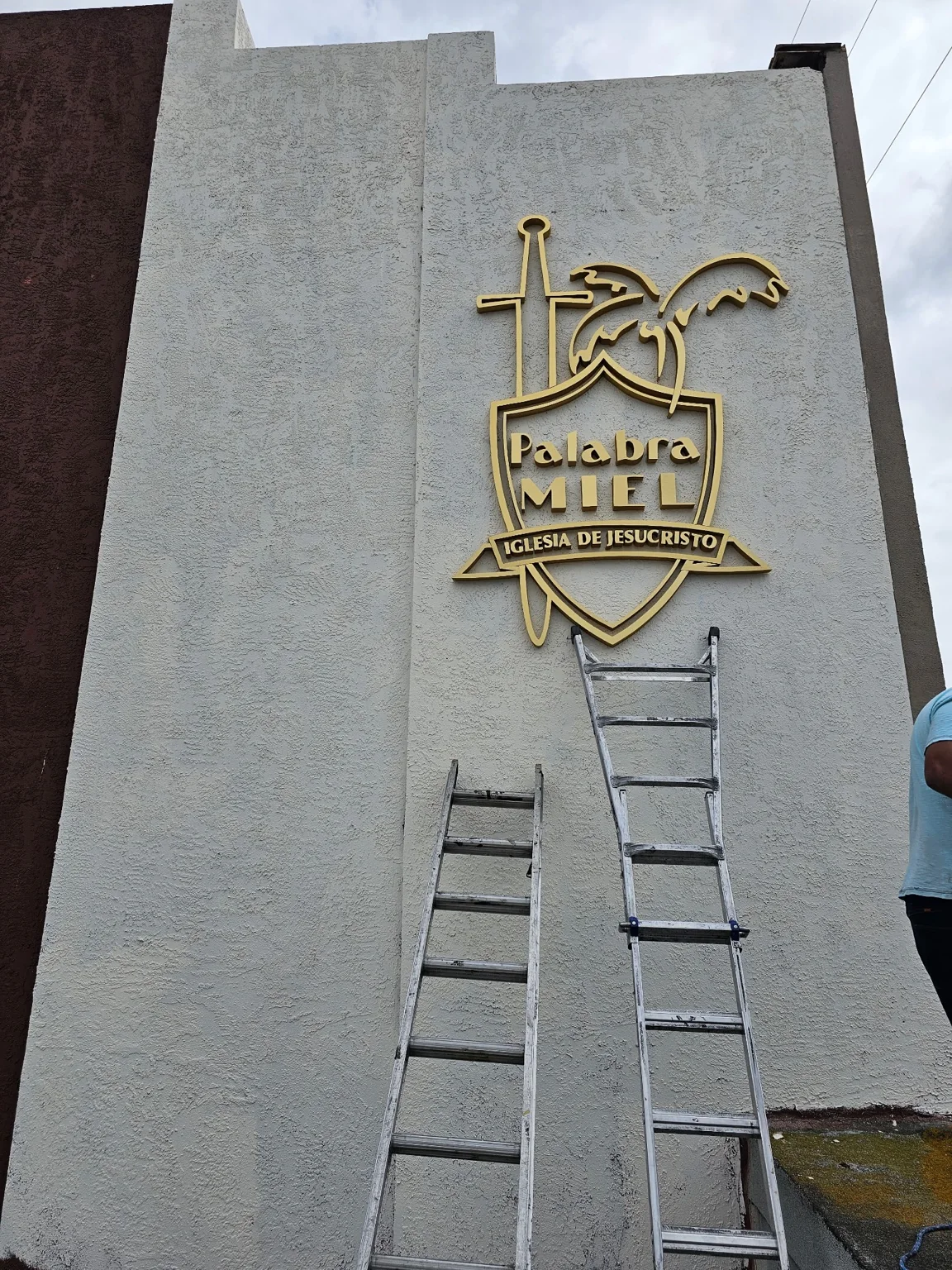 Installed Palabra Miel wall sign